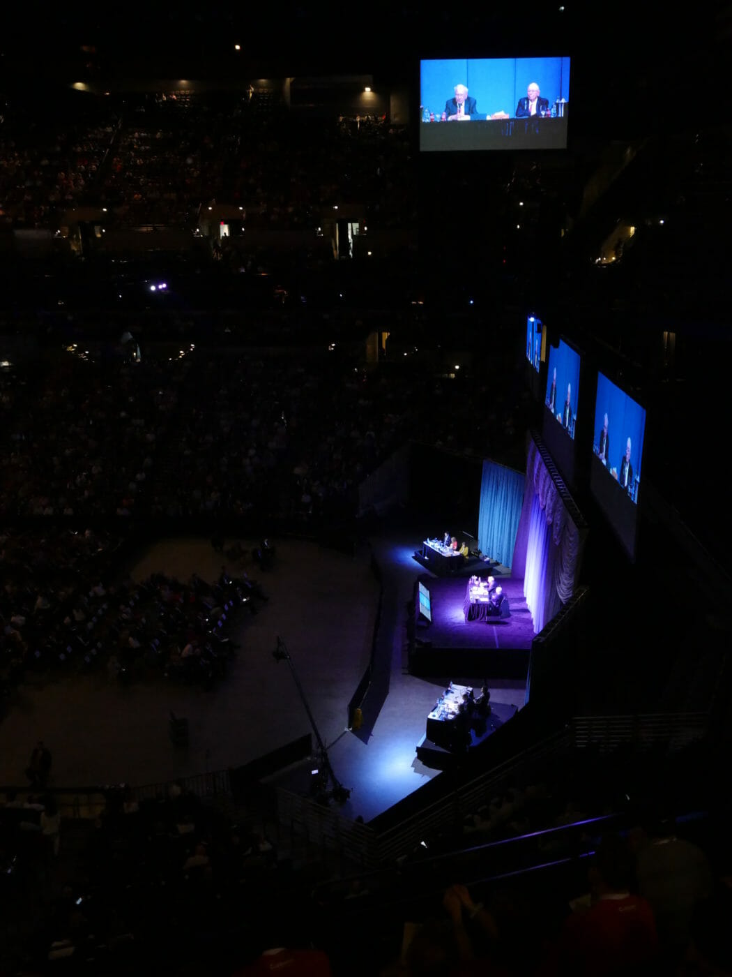 We give you our Berkshire Hathaway Shareholders' Meeting photos