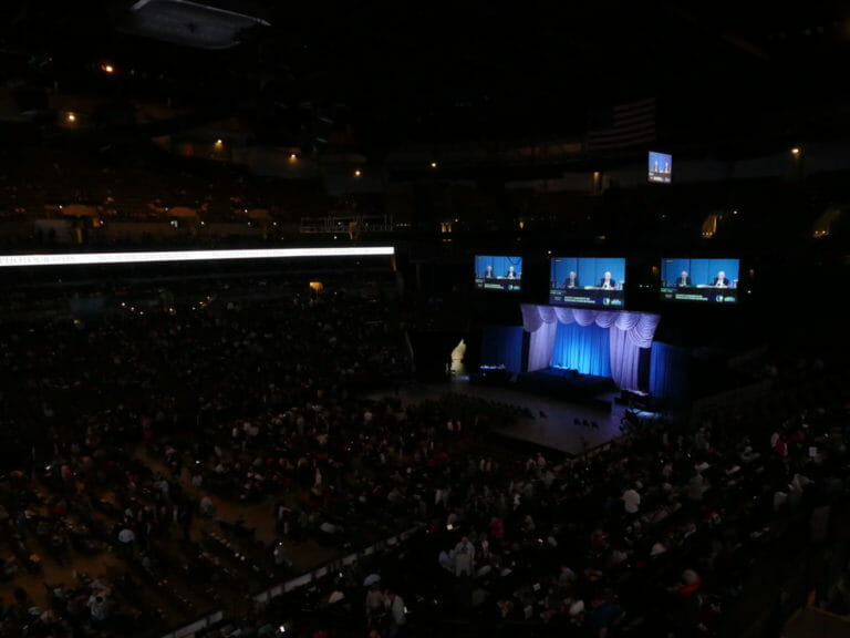 We give you our Berkshire Hathaway Shareholders' Meeting photos