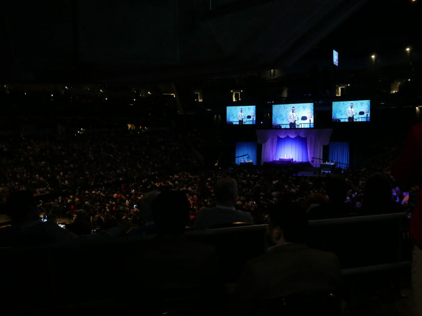 We give you our Berkshire Hathaway Shareholders' Meeting photos